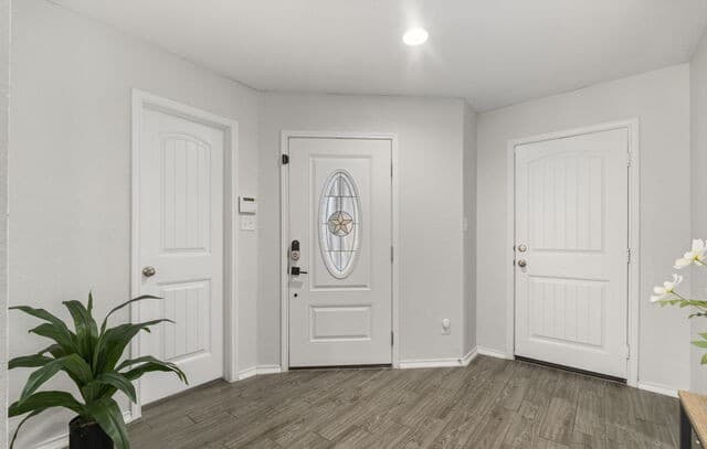 3-bedroom rental at 7650 Heavenly Arbor in San Antonio, TX — photo 5