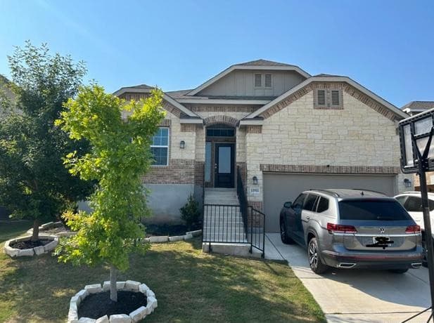 5-bedroom rental at 11911 Pitcher in San Antonio TX