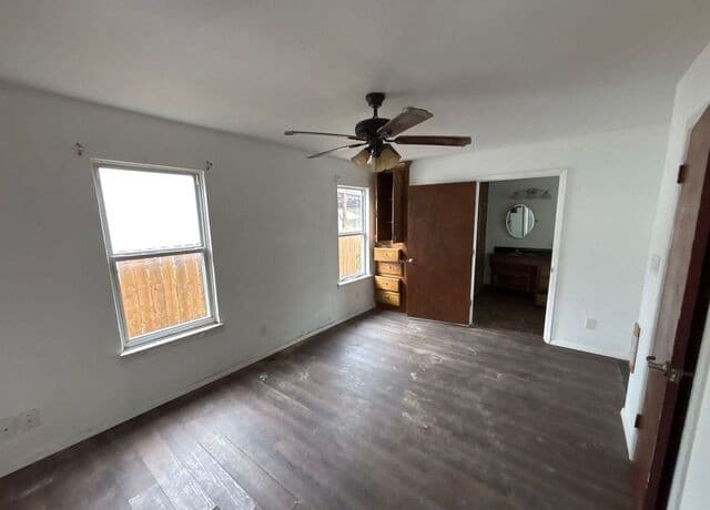 3-bedroom rental at 351 Allsup in San Antonio, TX — photo 5