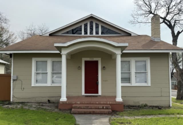 rental at 538 W Elsmere in San Antonio, TX — photo 1