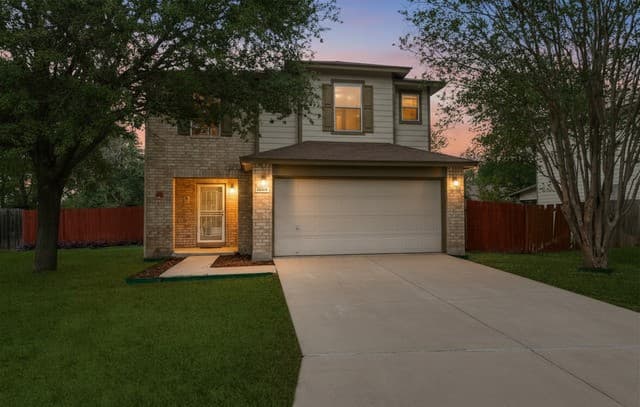 3-bedroom rental at 4735 Brook North Dr in San Antonio, TX — photo 2