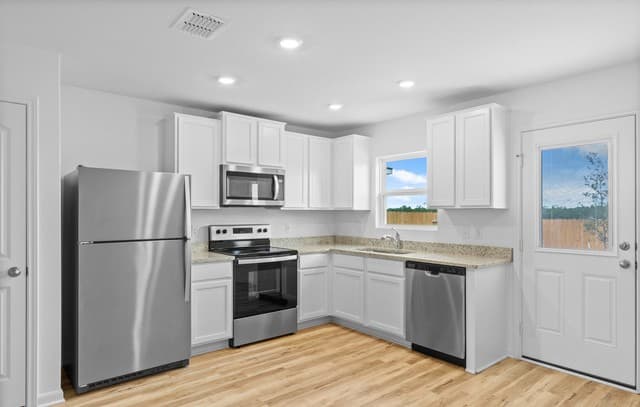2-bedroom rental at 4443 Caracara Court in San Antonio, TX — photo 4