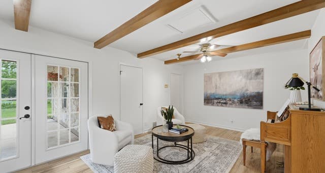 4-bedroom rental at 10703 Bar X Trl in Helotes, TX — photo 4
