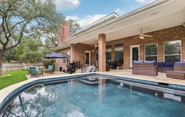 3-bedroom rental at 19210 Heather Frst in San Antonio, TX — photo 2
