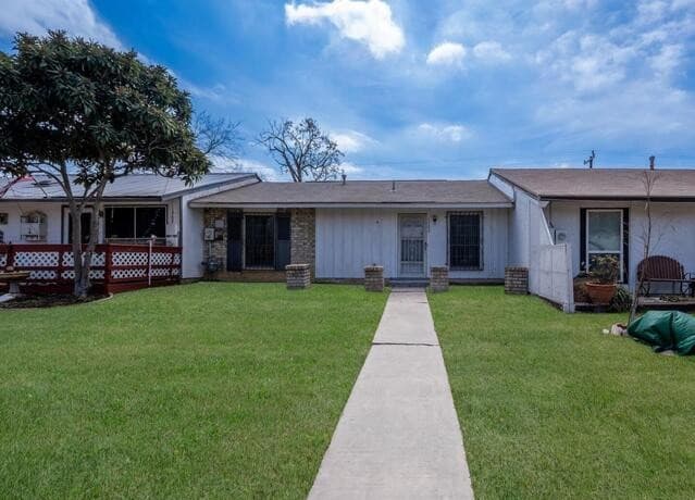 2-bedroom rental at 6602 Spring Lark St in San Antonio, TX — photo 1