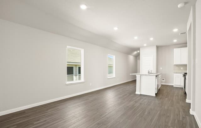 3-bedroom rental at 8535 Catnip Pass in Elmendorf, TX — photo 4