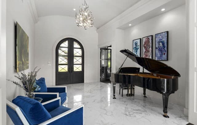 5-bedroom rental at 108 Peach Spgs in Boerne, TX — photo 3