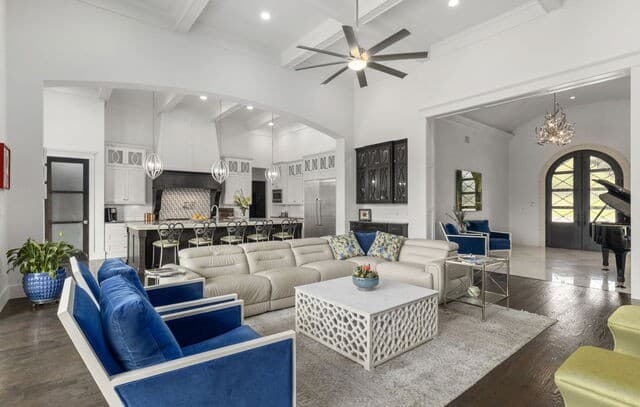 5-bedroom rental at 108 Peach Spgs in Boerne, TX — photo 4