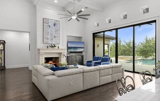 5-bedroom rental at 108 Peach Spgs in Boerne, TX — photo 5