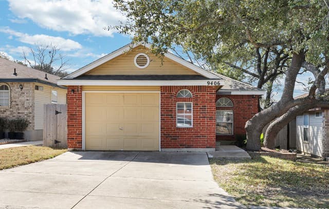 2-bedroom rental at 9406 Swans Xing in San Antonio, TX — photo 1