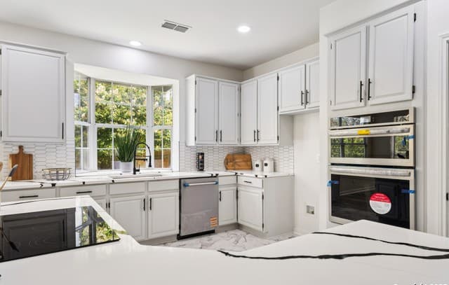 4-bedroom rental at 2023 Flint Oak in San Antonio, TX — photo 1