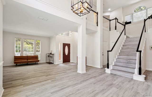 4-bedroom rental at 2023 Flint Oak in San Antonio, TX — photo 5