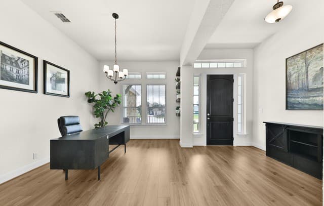 4-bedroom rental at 195 Piper in Castroville, TX — photo 4