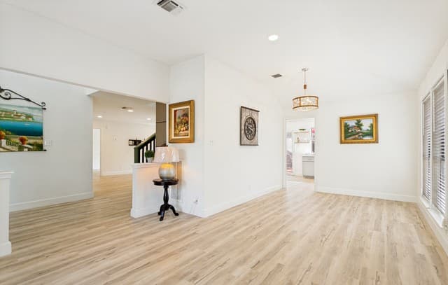 3-bedroom rental at 9319 Beowulf St in San Antonio, TX — photo 3