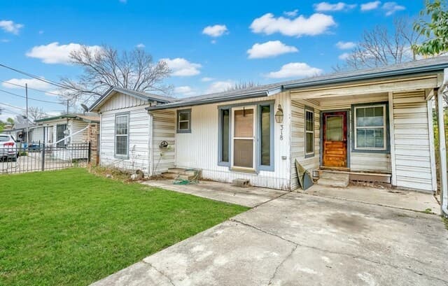 3-bedroom rental at 318 Vickers Ave in San Antonio, TX — photo 2