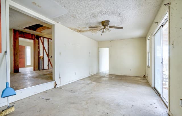 3-bedroom rental at 318 Vickers Ave in San Antonio, TX — photo 3