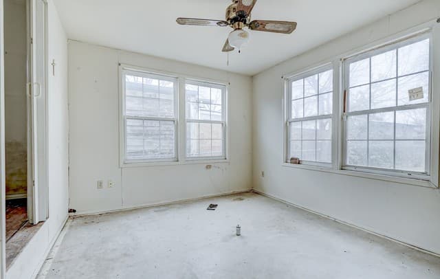 3-bedroom rental at 318 Vickers Ave in San Antonio, TX — photo 5