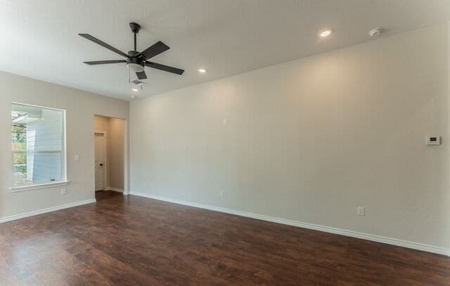 3-bedroom rental at 717 Fair in San Antonio, TX — photo 3