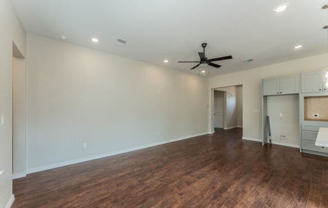 3-bedroom rental at 717 Fair in San Antonio, TX — photo 4