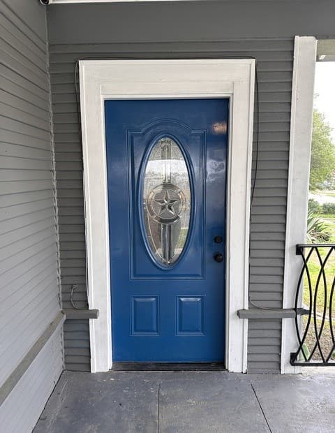 4-bedroom rental at 1314 W Woodlawn Ave in San Antonio, TX — photo 4