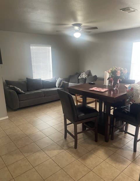 3-bedroom rental at 5818 Bowsprit in San Antonio, TX — photo 2