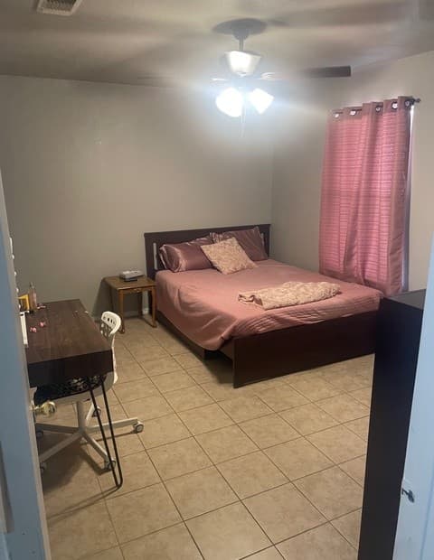 3-bedroom rental at 5818 Bowsprit in San Antonio, TX — photo 4
