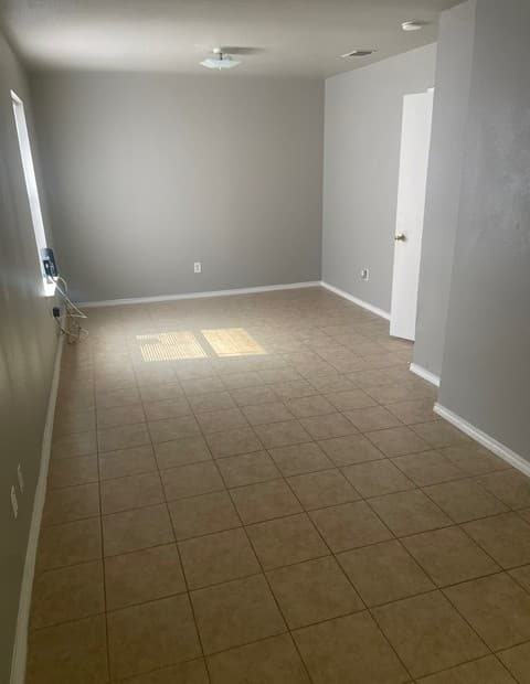 3-bedroom rental at 5818 Bowsprit in San Antonio, TX — photo 5