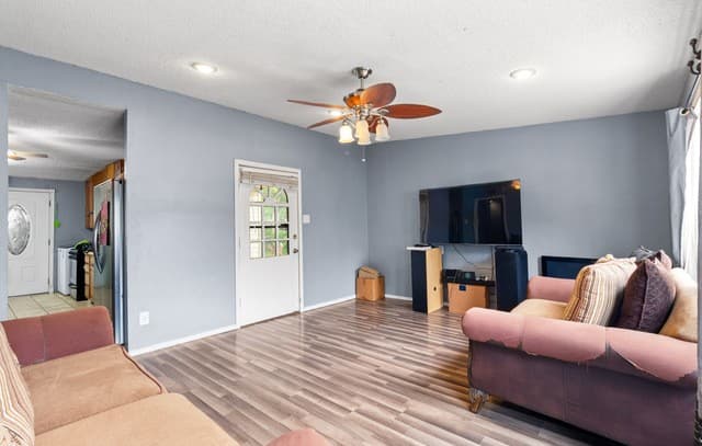 3-bedroom rental at 114 Birchwood Dr in San Antonio, TX — photo 3