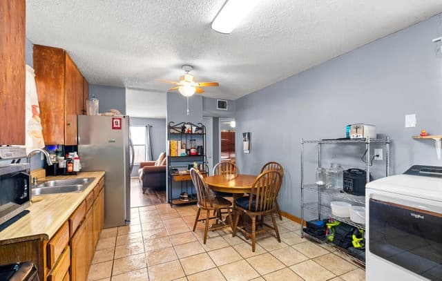 3-bedroom rental at 114 Birchwood Dr in San Antonio, TX — photo 5