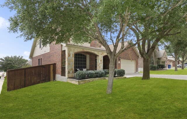 4-bedroom rental at 201 Kensington in Cibolo, TX — photo 4