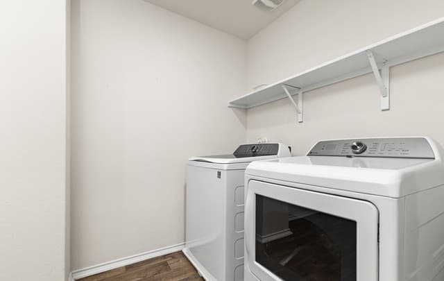 4-bedroom rental at 6439 Legato Curve in San Antonio, TX — photo 3