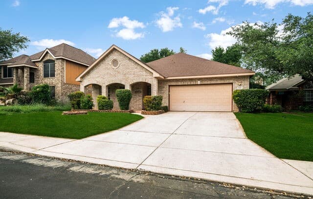 4-bedroom rental at 7419 Rocky Cedar in San Antonio, TX — photo 3