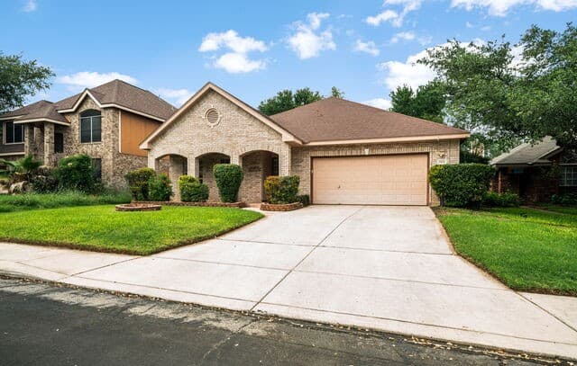4-bedroom rental at 7419 Rocky Cedar in San Antonio, TX — photo 4