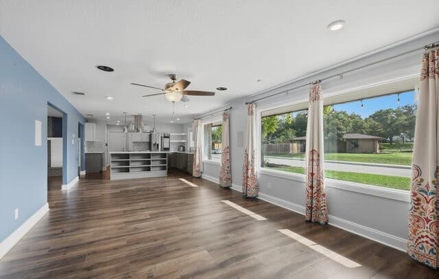 4-bedroom rental at 200 Carolwood Dr in Castle Hills, TX — photo 5