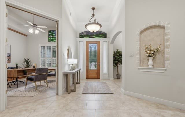 5-bedroom rental at 815 Fawnway in San Antonio, TX — photo 4