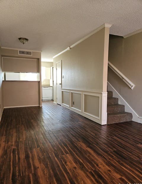 1-bedroom rental at 3243 Nacogdoches Rd Unit 910 in San Antonio, TX — photo 2