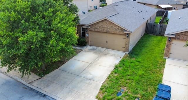 4-bedroom rental at 11439 Luckey Ledge in San Antonio, TX — photo 3