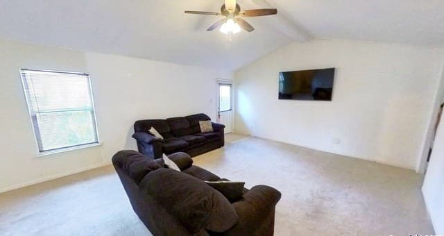 4-bedroom rental at 11439 Luckey Ledge in San Antonio, TX — photo 5