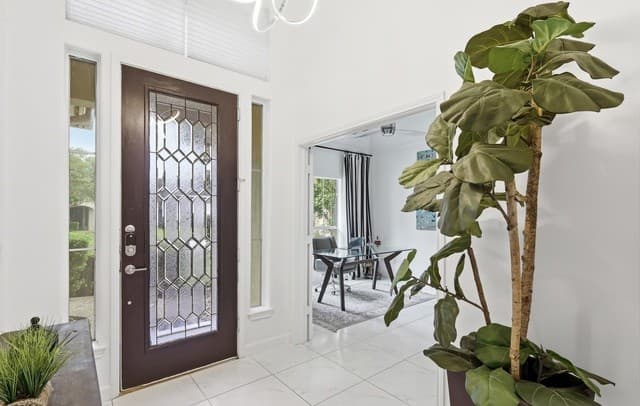 3-bedroom rental at 19122 E Birdsong in San Antonio, TX — photo 3