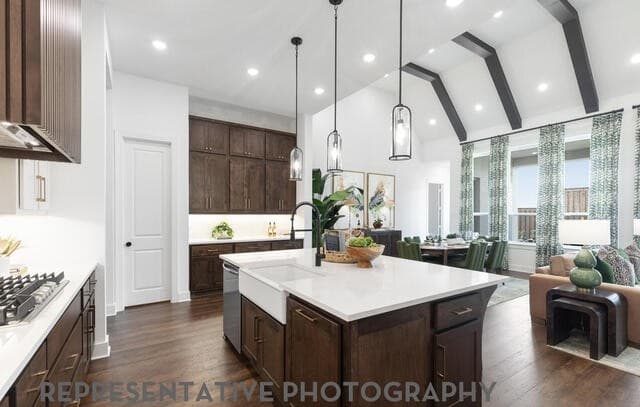 4-bedroom rental at 11773 Warlock in San Antonio, TX — photo 5