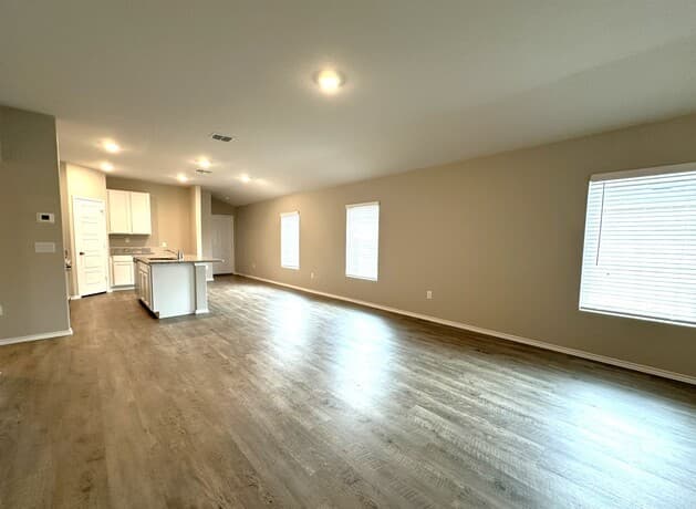 3-bedroom rental at 19907 Wyatt Earp Way in Lytle, TX — photo 2