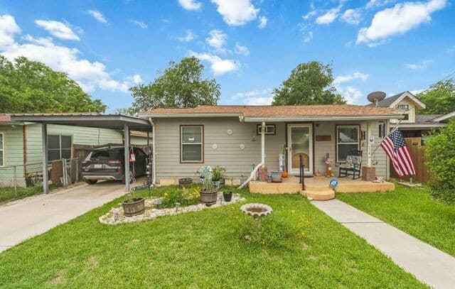 2-bedroom rental at 114 Smallwood Dr in San Antonio, TX — photo 1