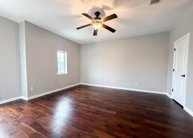 4-bedroom rental at 2711 Mossgrove Park in San Antonio, TX — photo 4