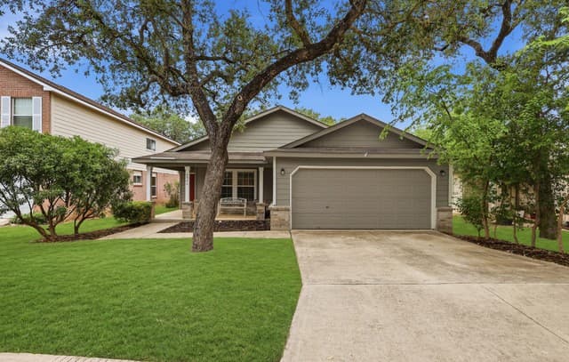 3-bedroom rental at 4046 Azalea Breeze in San Antonio, TX — photo 2