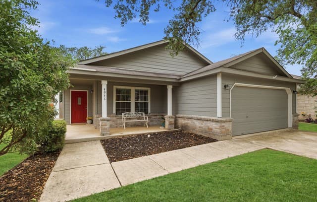 3-bedroom rental at 4046 Azalea Breeze in San Antonio, TX — photo 3