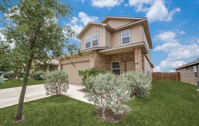 4-bedroom rental at 20415 Lorena Crossing in San Antonio, TX — photo 2