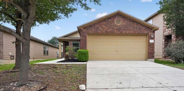 3-bedroom rental at 4327 Ivan Dr in San Antonio, TX — photo 1