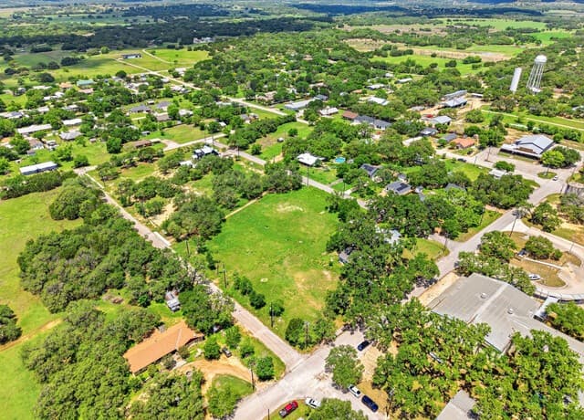rental at LOT 10 11th Street in Blanco, TX — photo 2