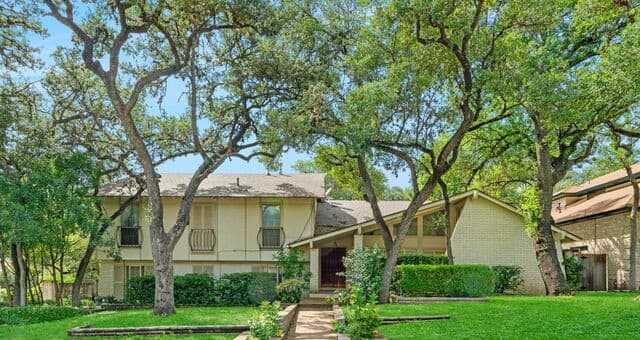 4-bedroom rental at 11403 Whisper Breeze st in San Antonio, TX — photo 1