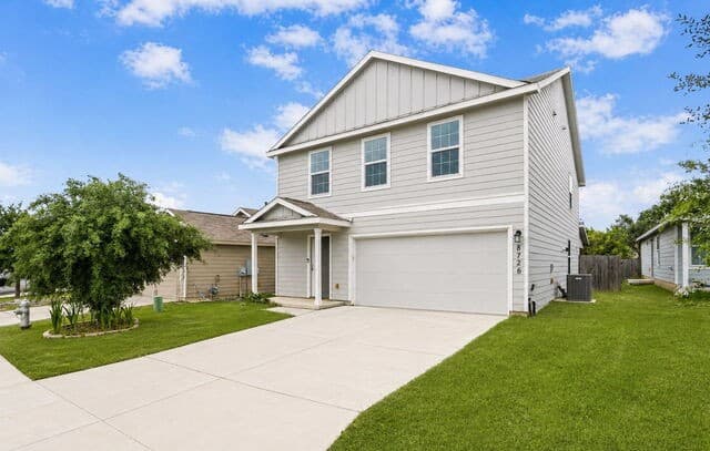 4-bedroom rental at 8726 Braun Shelf in San Antonio, TX — photo 1